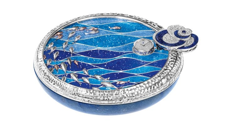 The Onde Mystérieuse box, the Treasure Island by Van Cleef & Arpels collection.